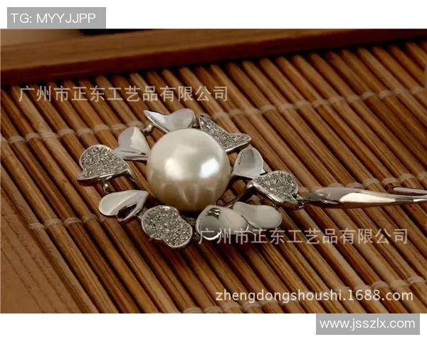 足球明星独特首饰饰品展示尽显风采与魅力的精彩瞬间