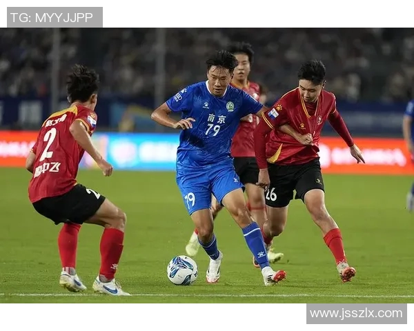 南京足球队战术变革引发热议全新打法助力球队崛起 南京足球队战术变革引发热议全新打法助力球队崛起